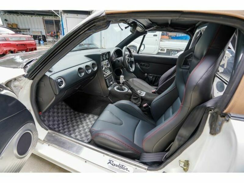 EUNOS ROADSTER