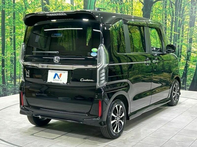 N BOX CUSTOM