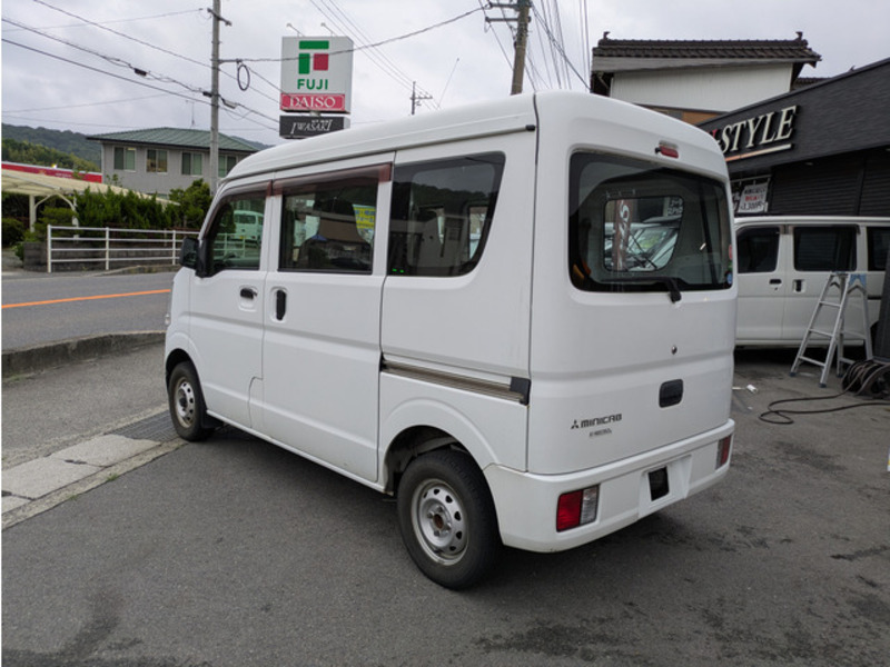 MINICAB VAN