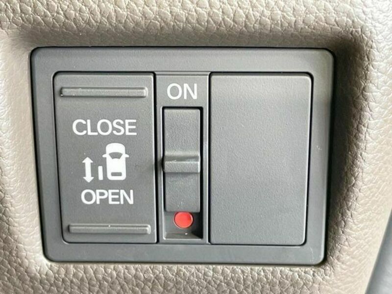 N BOX