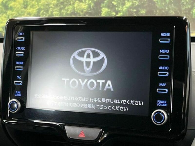 YARIS CROSS