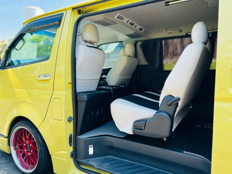 HIACE VAN