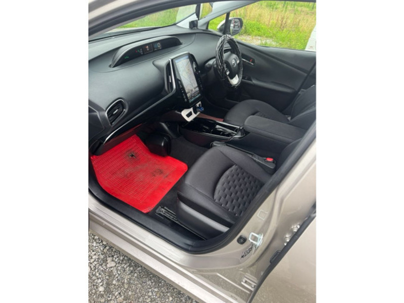 PRIUS PHV