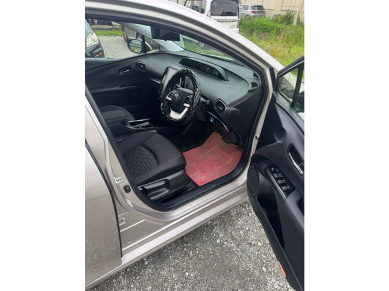 PRIUS PHV