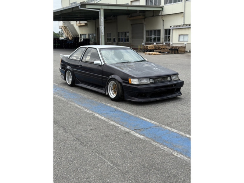 COROLLA LEVIN