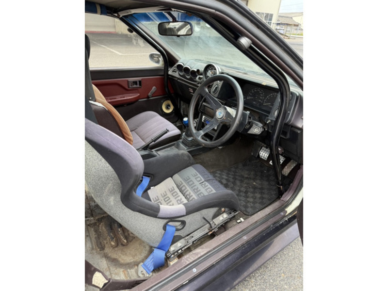 COROLLA LEVIN
