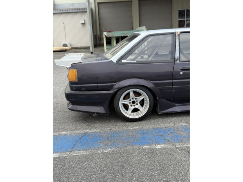 COROLLA LEVIN