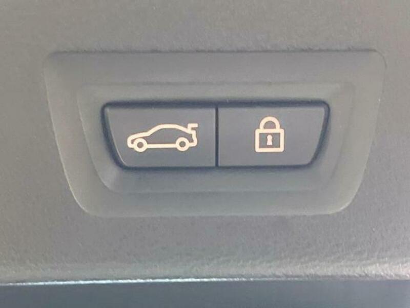 X3