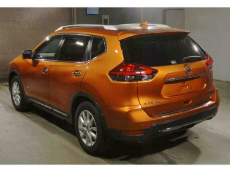 X-TRAIL