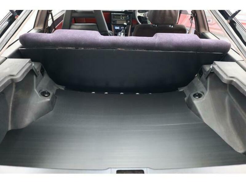 COROLLA LEVIN