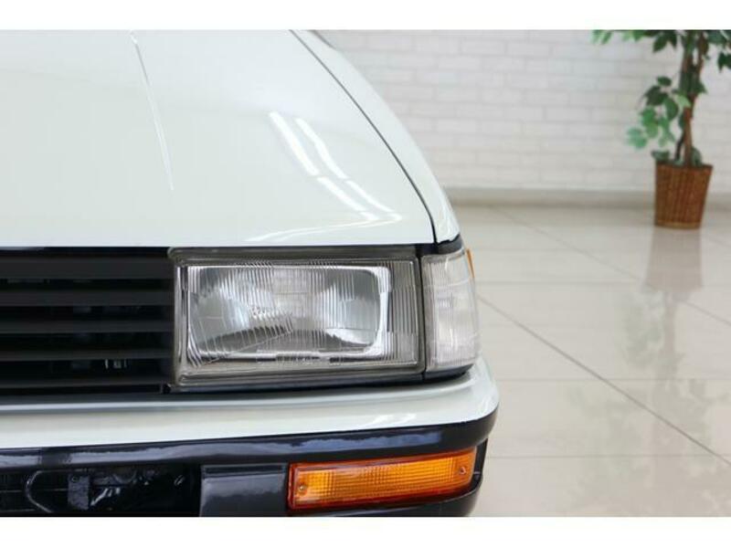 COROLLA LEVIN