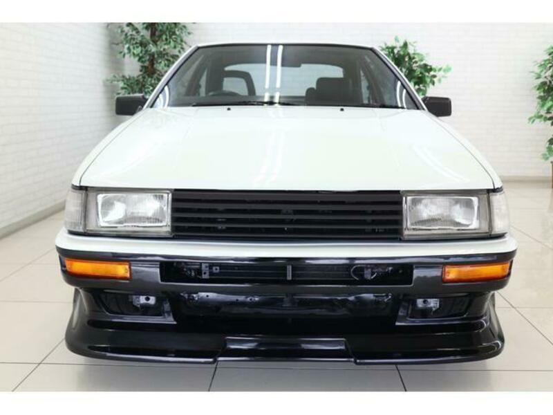 COROLLA LEVIN
