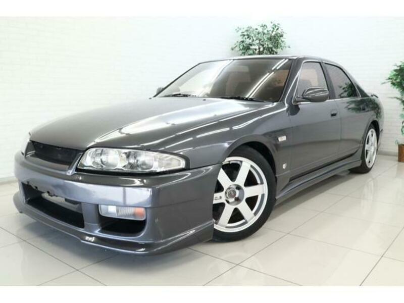 NISSAN SKYLINE