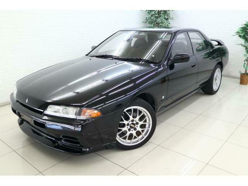 NISSAN SKYLINE