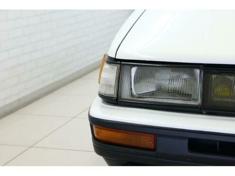 COROLLA LEVIN