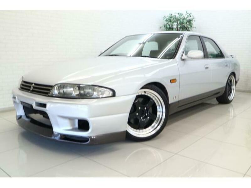 NISSAN SKYLINE