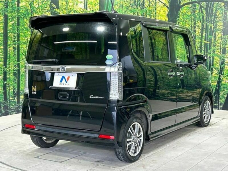 N BOX CUSTOM