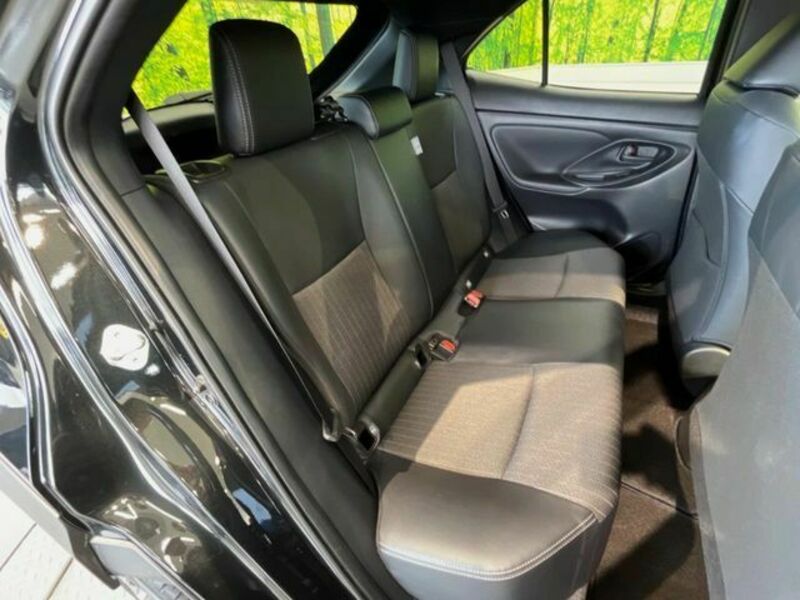 YARIS CROSS