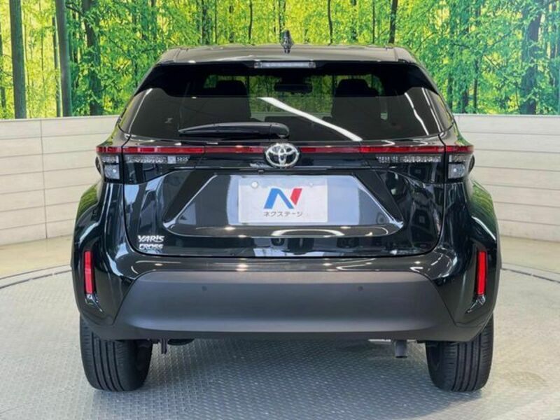 YARIS CROSS