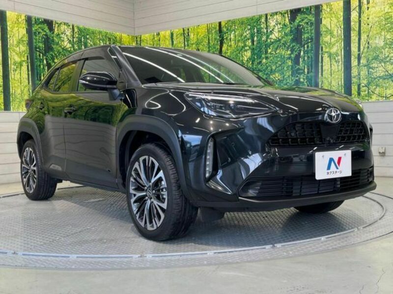 YARIS CROSS