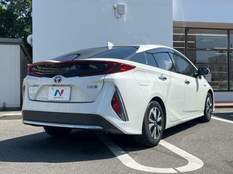 PRIUS PHV