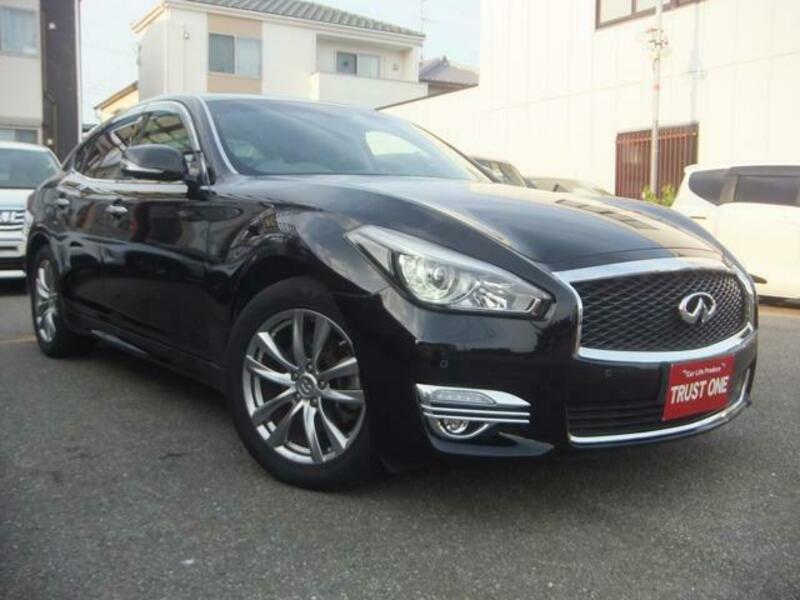 NISSAN FUGA