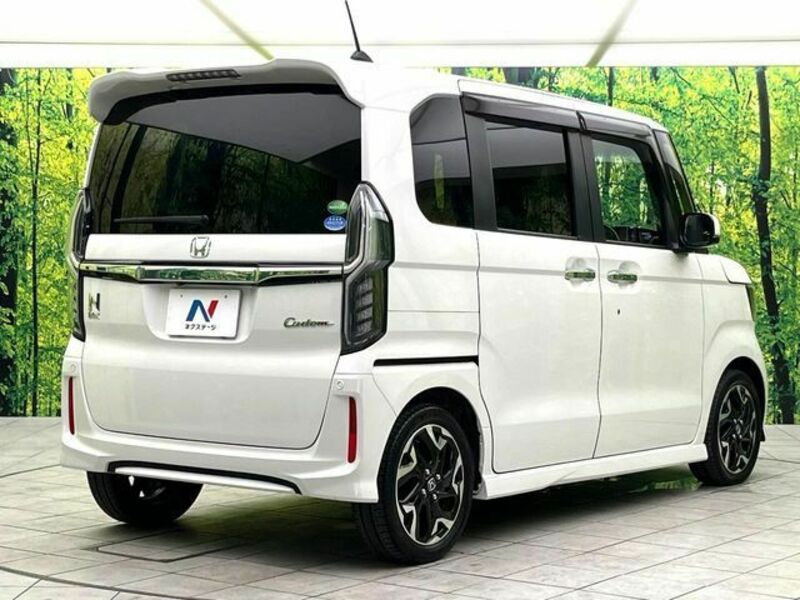 N BOX CUSTOM