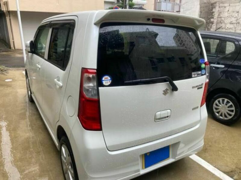 WAGON R