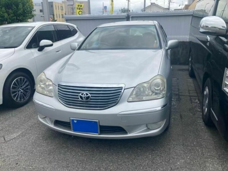 TOYOTA CROWN MAJESTA