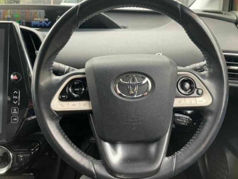 PRIUS PHV