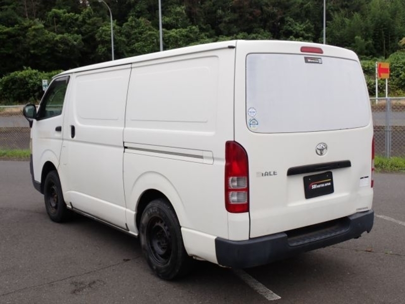 HIACE VAN