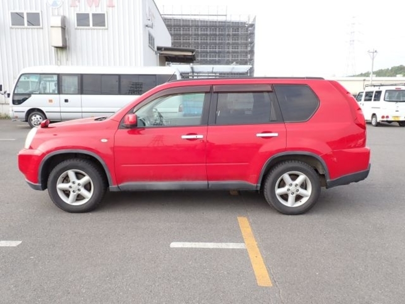 X-TRAIL