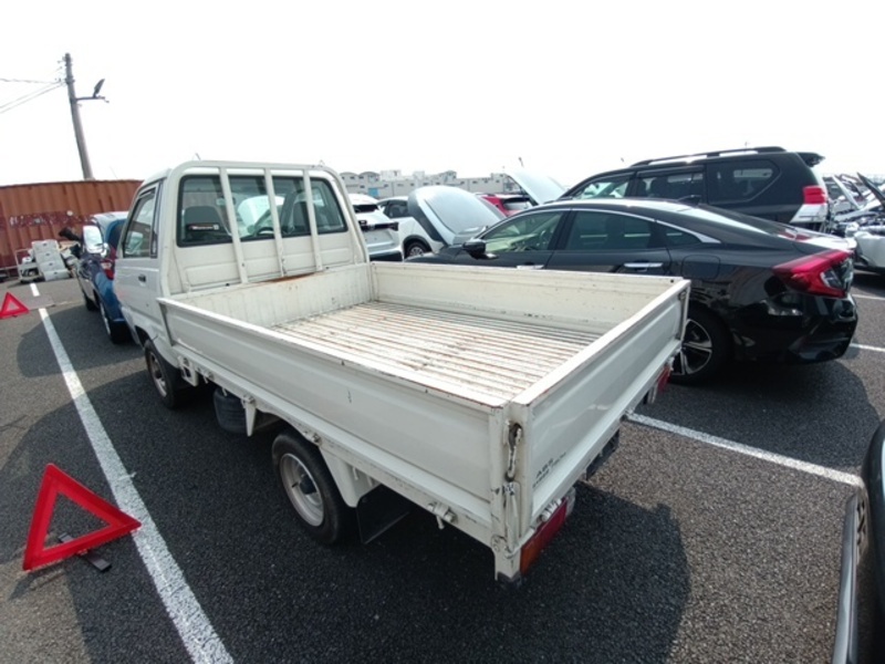 TOWNACE TRUCK