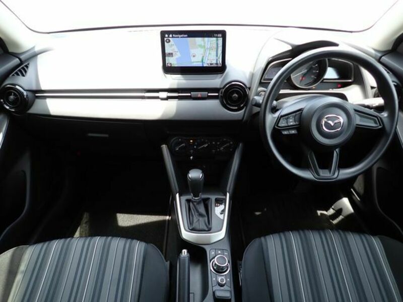 MAZDA2