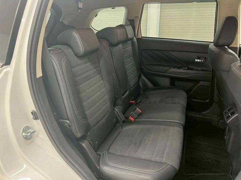 OUTLANDER PHEV