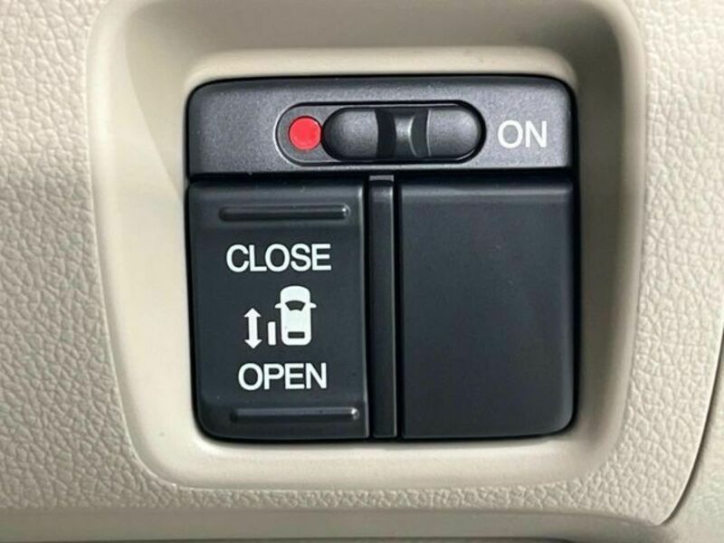 N BOX