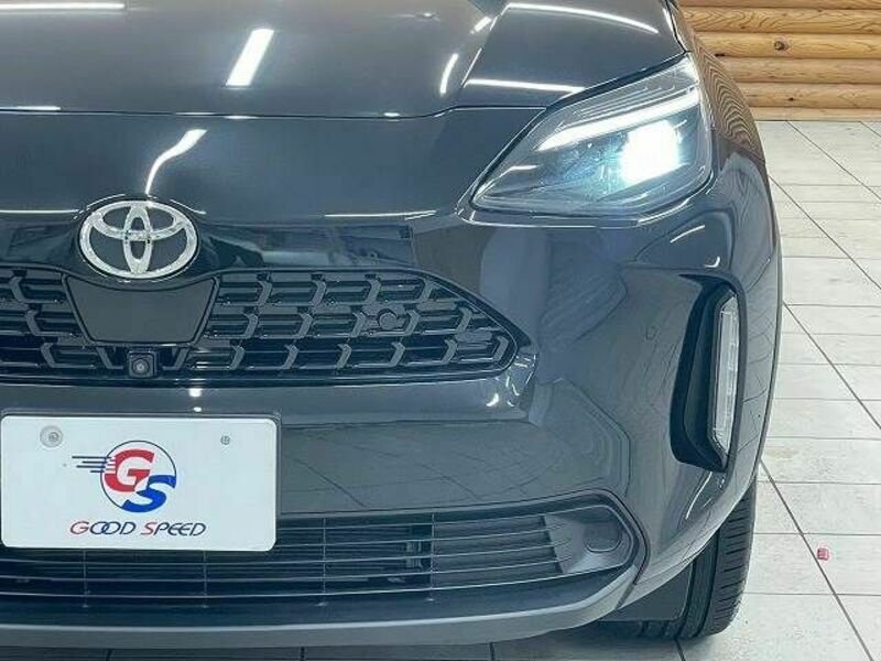 YARIS CROSS
