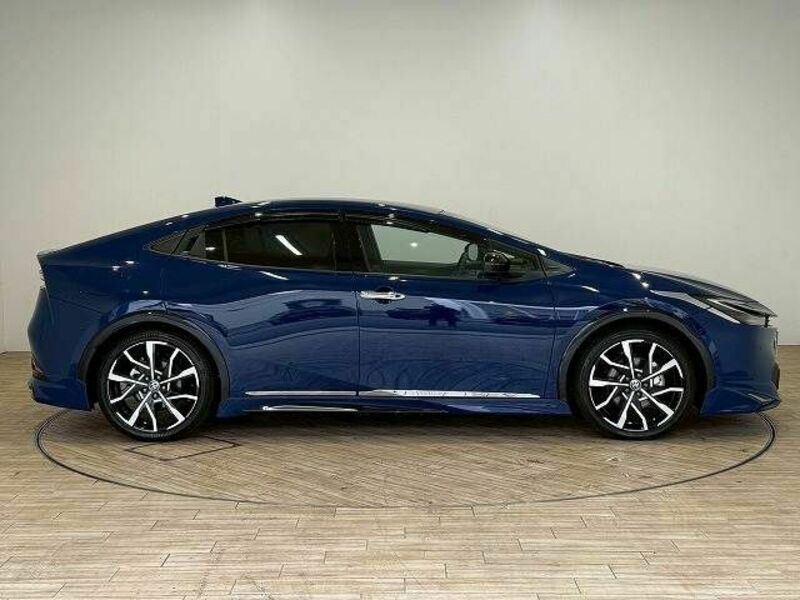PRIUS PHV