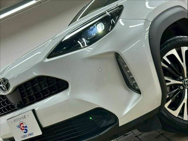 YARIS CROSS