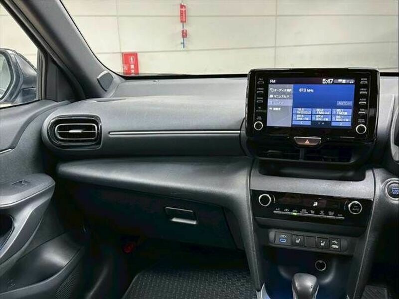 YARIS CROSS