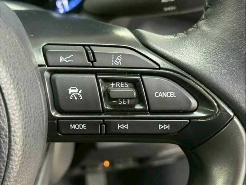 YARIS CROSS