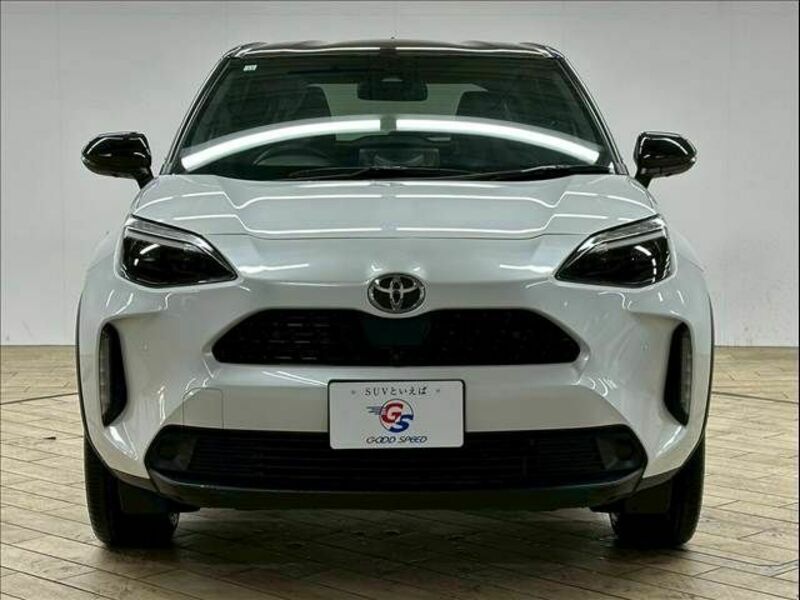 YARIS CROSS