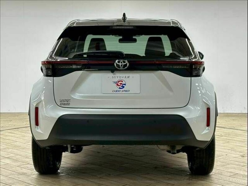 YARIS CROSS