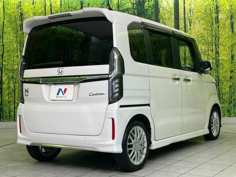 N BOX CUSTOM