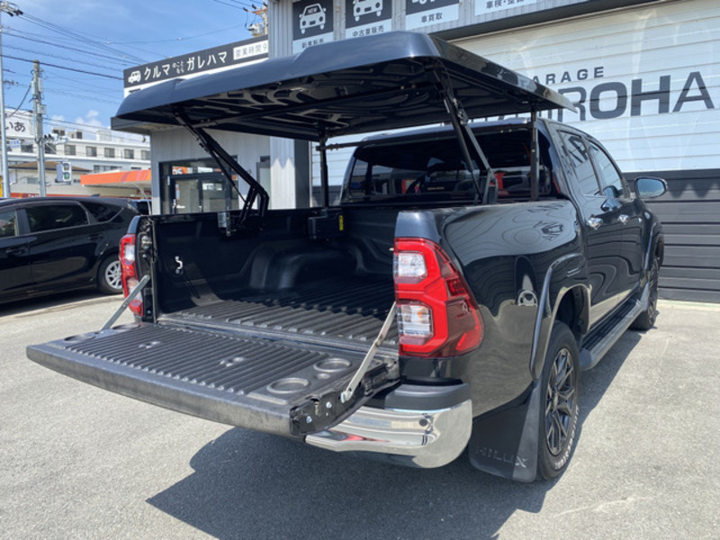 HILUX