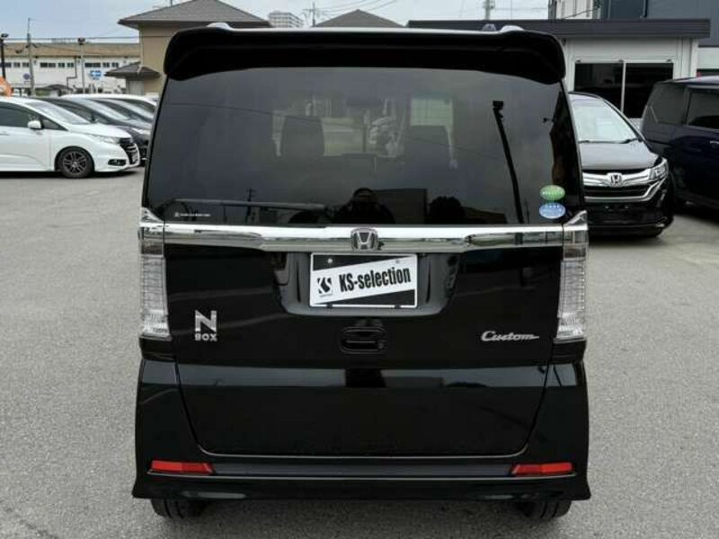 N BOX CUSTOM