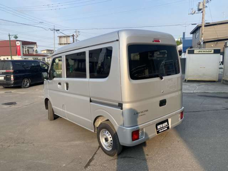 MINICAB VAN