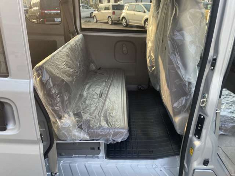 MINICAB VAN