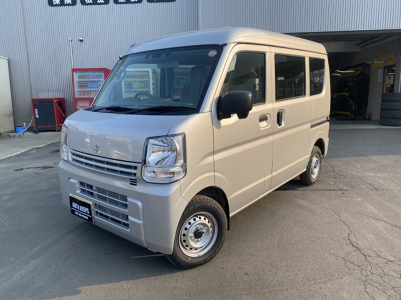 MITSUBISHI MINICAB VAN