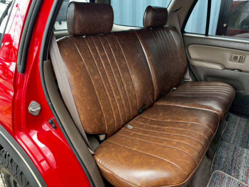 HILUX SURF